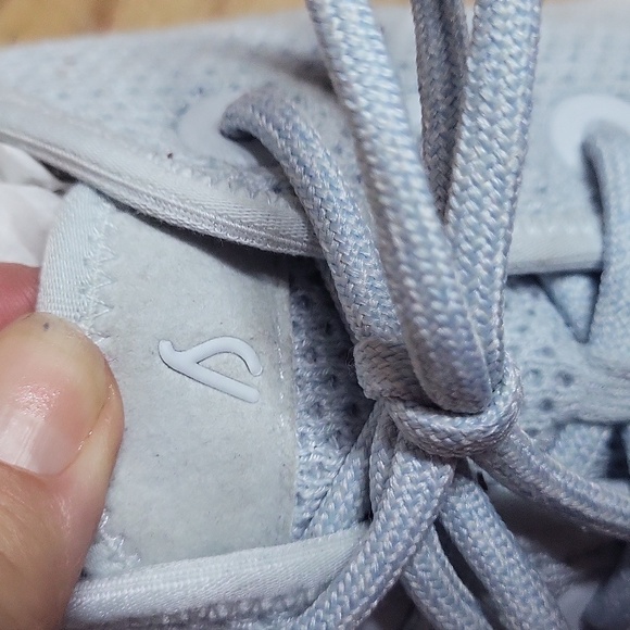 Allbirds lace up shoes m/ 10 - Picture 2 of 5